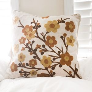 !EDITOR PICK! NWT Wicker Emporium Elite Pillowcase